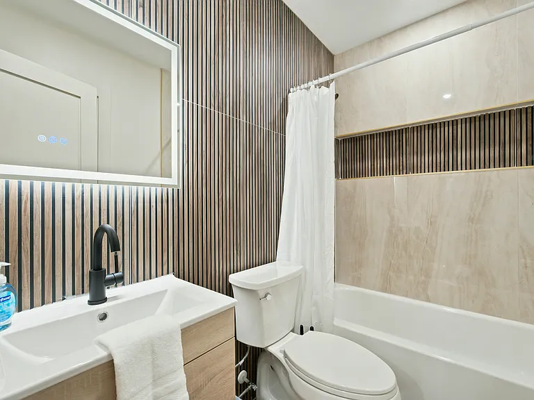 582 Hamilton E Holmes Dr NW — Photo 11