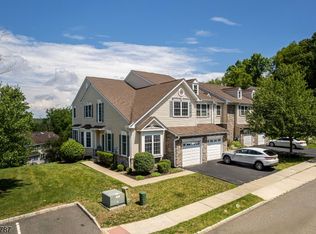 13 Tutbury Ct, Budd Lake, NJ 07828