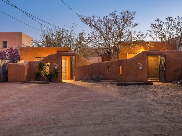 424 Cordova Ave NW, Albuquerque, NM 87107