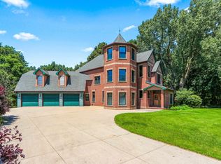 2133 Palmer Ct, Green Bay, WI 54311