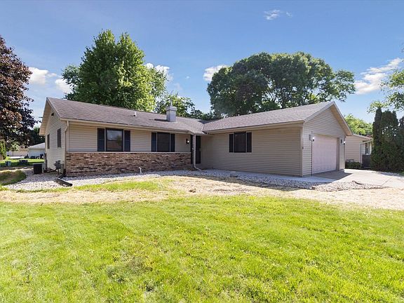 2nd image of 4218 Skyview Dr