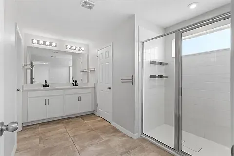 16747 Olive Hill Dr — Photo 16
