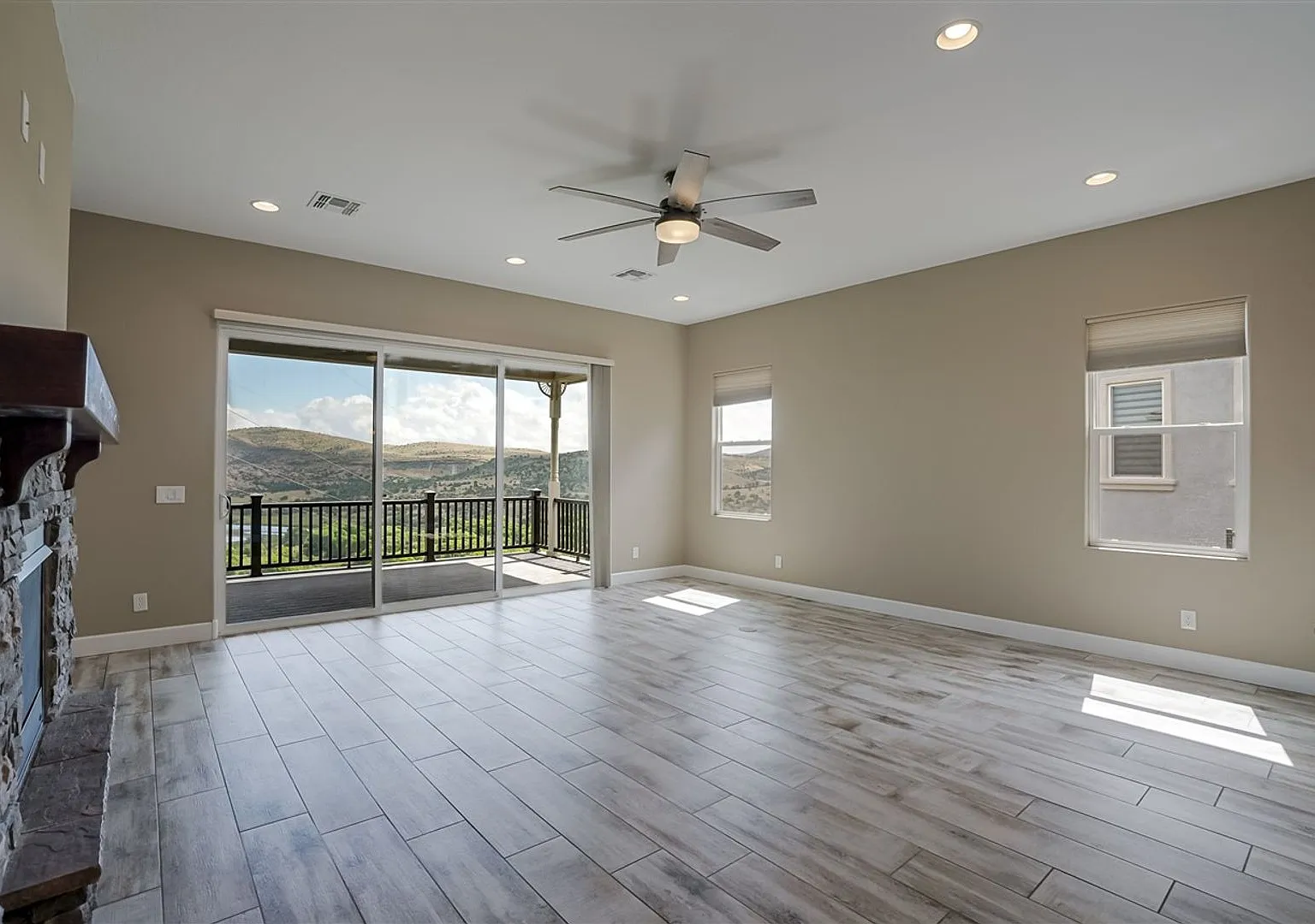 5 bedroom, 3 bathroom Home for rent in Prescott Lakes Astoria gated community — Photo 4