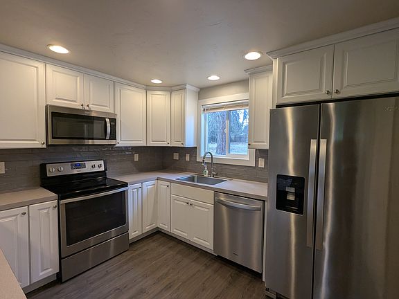 4th image of 60865 Jasmine Pl