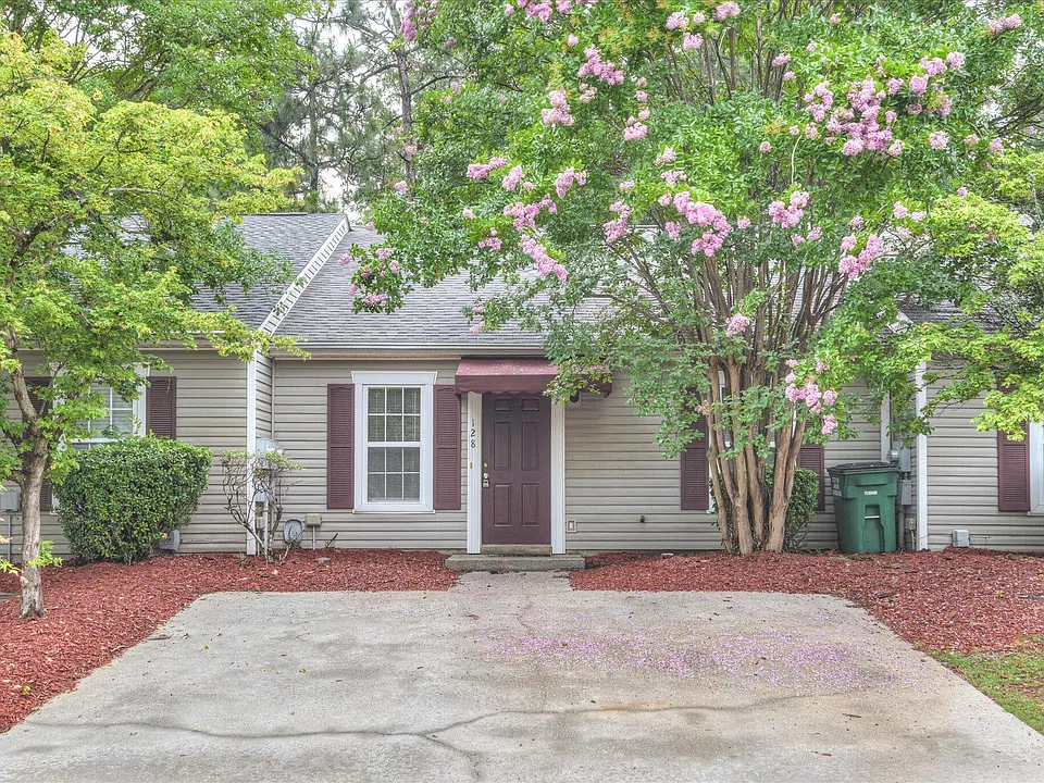 128 Shelby Dr