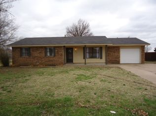 815 W 15th St, Newkirk, OK 74647