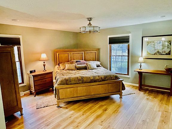 2nd image of 3602 S Essex Ct