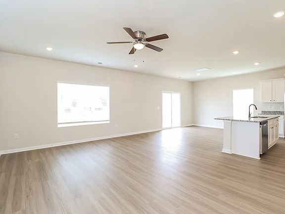 3rd image of 3339 Fox Hall Dr