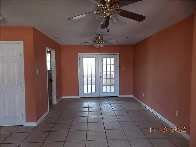 2nd image of 2400 Veronica Dr