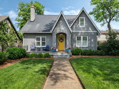 2004 Natchez Trce, Nashville, TN, 37212