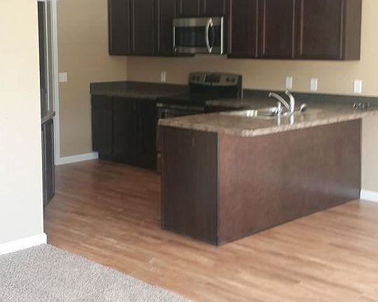 4th image of 3137 8th St NE