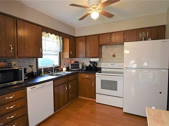 5th image of 4604 Tanglewood Pl