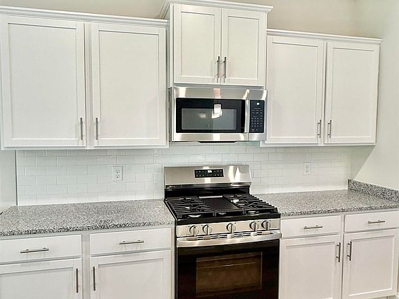 5th image of 159 Andover Way
