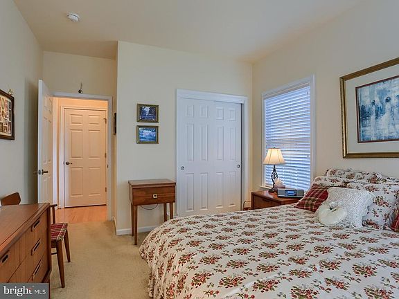 4th image of 608 Thoreau Dr