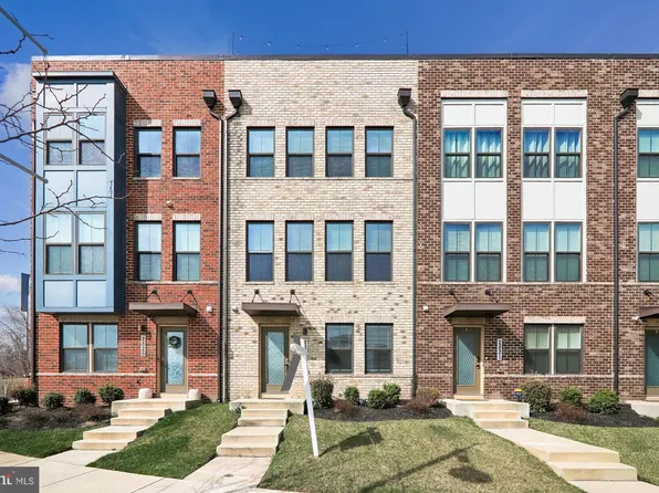 2823 Toles Park Dr, Suitland, MD 20746