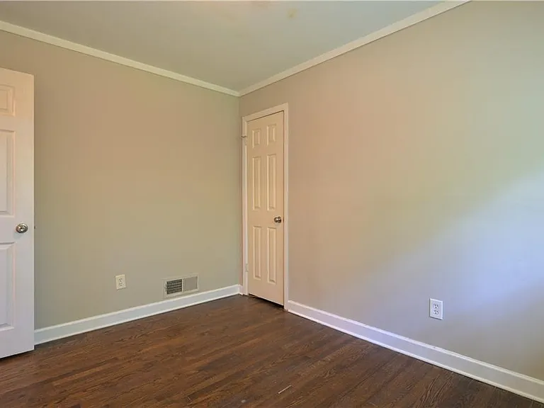 2075 Claude St NW — Photo 7