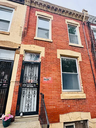 1928 Brunner St Photo 1