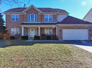 363 Old Walnut Cir, Gurnee, IL 60031