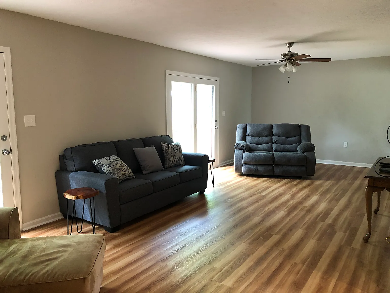 3 bed, 1575 sqft, $2,250 — Photo 2