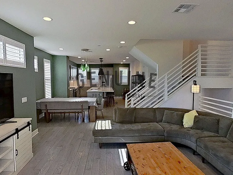 664 Wedge — Photo 27