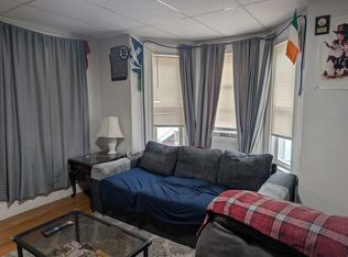 130 Ash St APT 1, Waltham, MA 02453