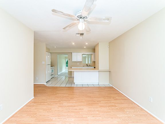 3rd image of 506 W Foothill Way