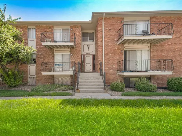 8215 Santa Fe Dr APT 10, Overland Park, KS 66204