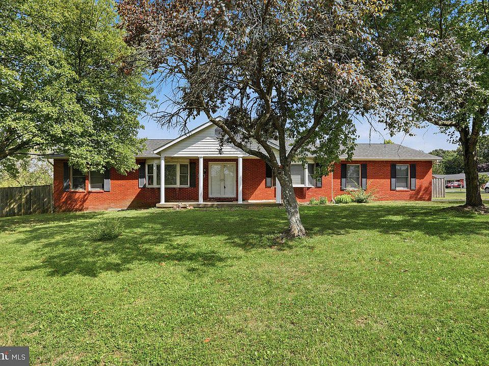 1st image of 143 Knoll Dr #0