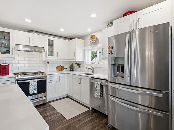 5th image of 4853 Gertrude St