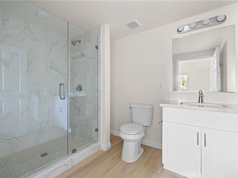 1818 S Norton Ave #307 — Photo 10