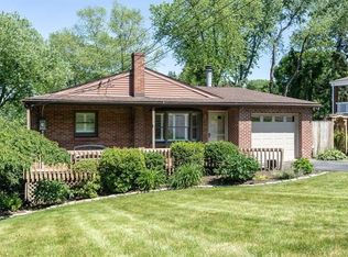 1675 Charlton Heights Rd, Coraopolis, PA 15108