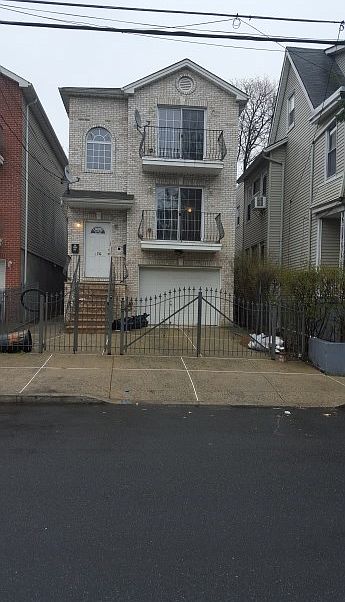 1st image of 174 Brookdale Ave