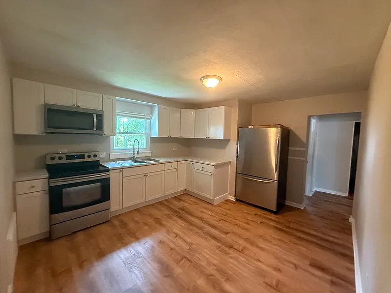 5518 Pontiac Dr — Photo 2