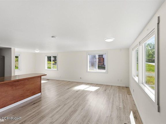 5th image of 4009 Allan Pl