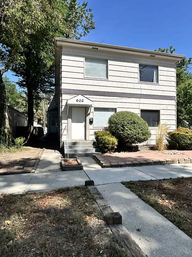 Charming 1 Bedroom, 1 Bath Apartment in Downtown Boise — Photo 1