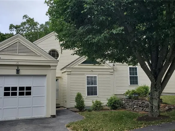 15 Saint George Place #15, Newtown, CT 06482