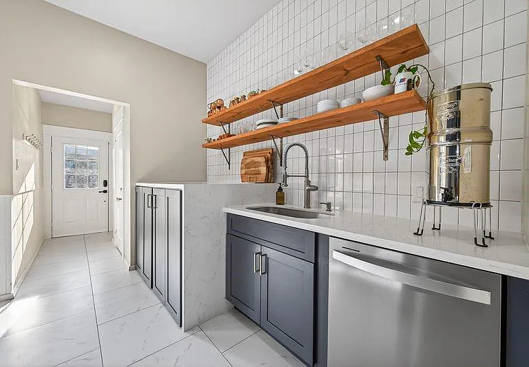 1414 Finch St — Photo 13