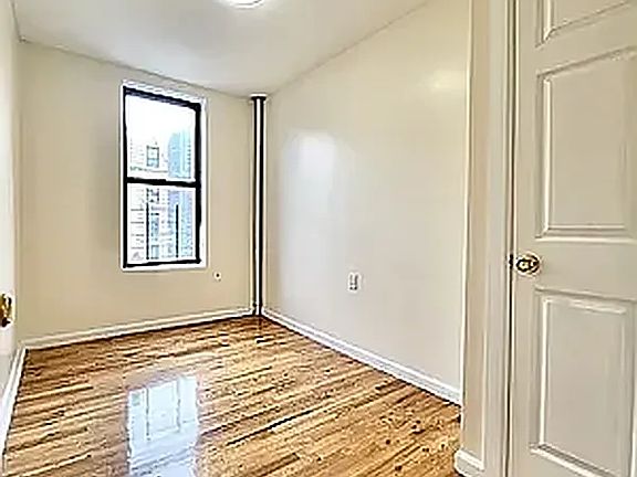 4th image of 200 W 145th St #25