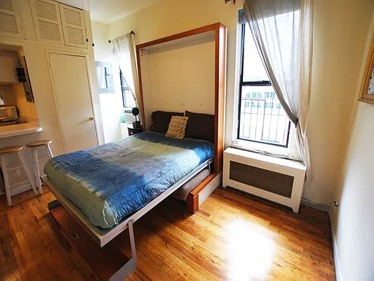 Sold by Sotheby's International Realty | media 11