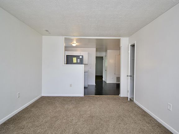 4th image of 1281 Sunset Ave