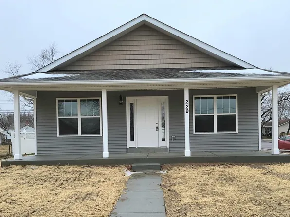 229 Whitelaw Ave, East Alton, IL 62024