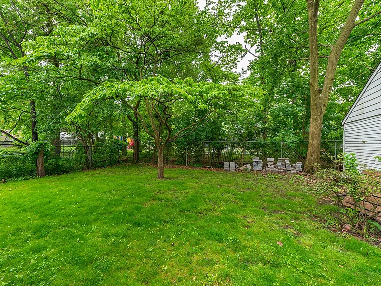 131 Willow Ave #2 — Photo 18