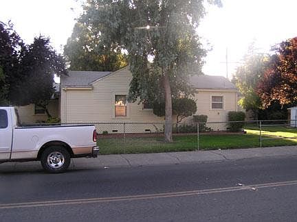 4th image of 1901 W Elmwood Ave