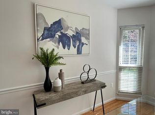 18 Tivoli Lake Ct, Silver Spring, MD 20906