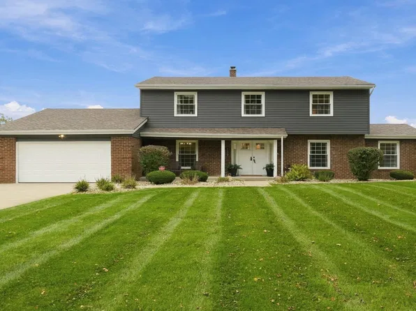 1624 E Lake Dr W, Elkhart, IN 46514