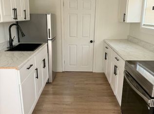 5 Benham St, Worcester, MA 01604