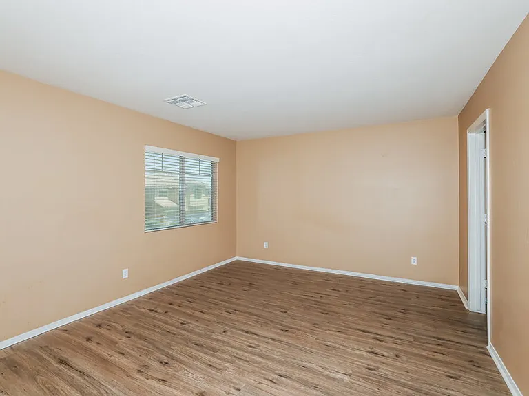 9427 W Monte Vista Rd — Photo 11
