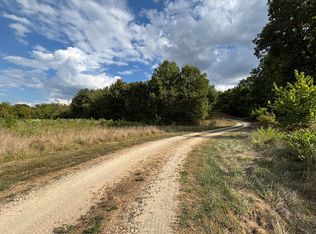 902 E 520th Road, Morrisville, MO 65710