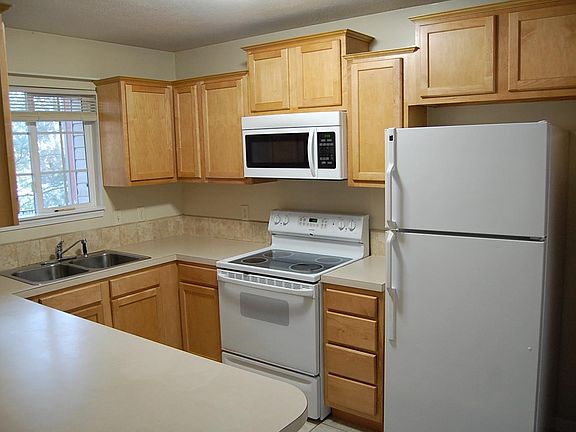 3rd image of 4404 S 16th St #4