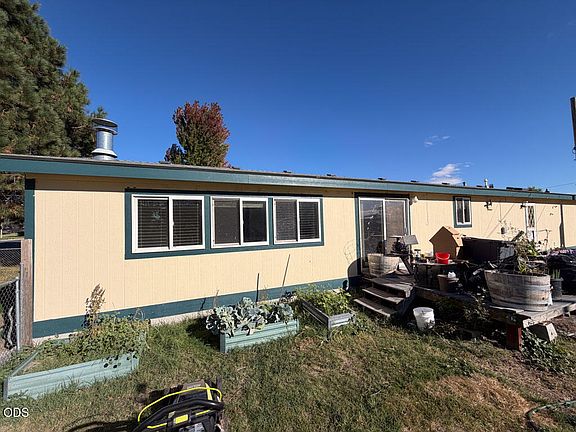 5th image of 2331 2nd St